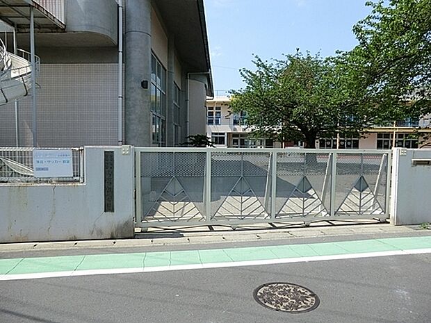 綾瀬幼稚園まで2029m