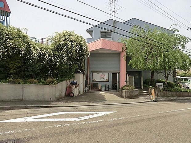 荏田南幼稚園まで973m