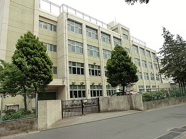 大和市立南林間中学校まで607m