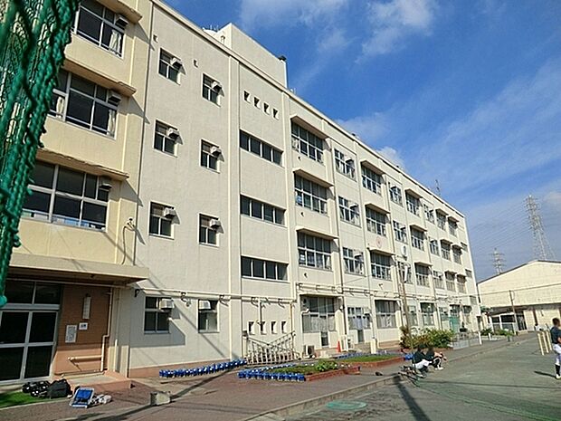 横浜市立矢部小学校まで730m