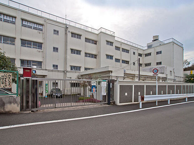 横浜市立羽沢小学校まで1451m