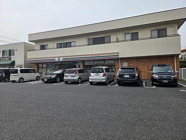 セブンイレブン飯田町店まで499m