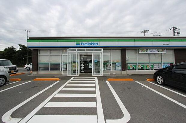 ファミリーマート成田本城店まで349m