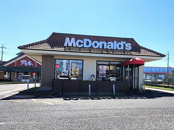 マクドナルド 409八街店まで1562m