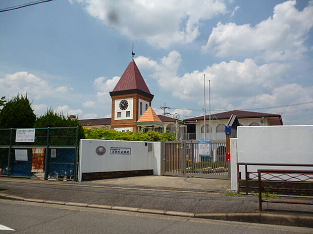 すみれ幼稚園まで861m