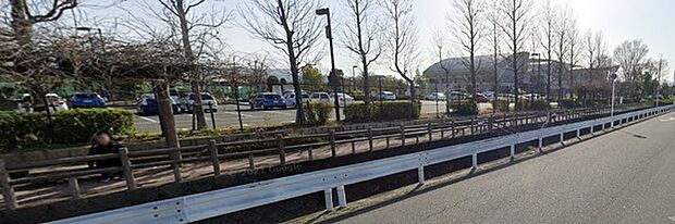 西宇治公園テニスコートまで688m