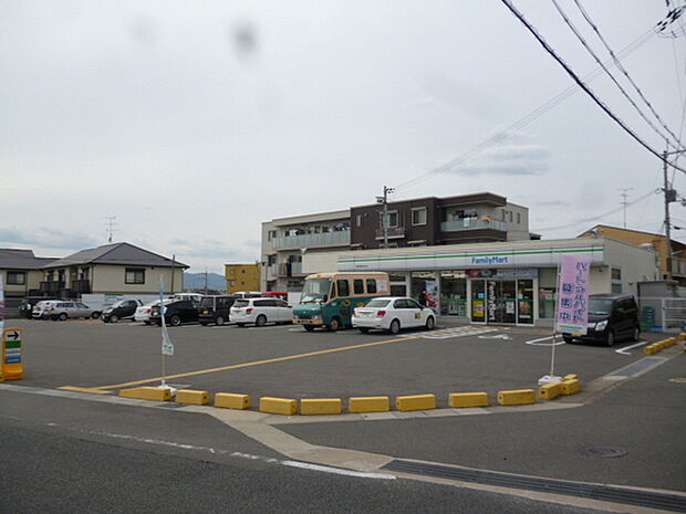 ファミリーマート宇治伊勢田北山店まで661m