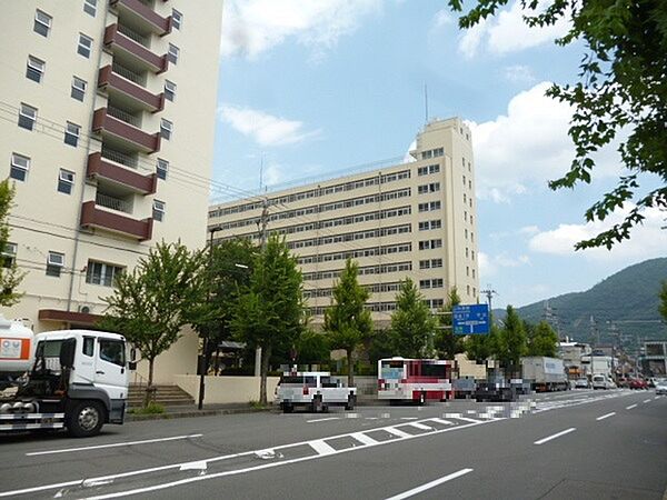京都市山科区役所まで872m