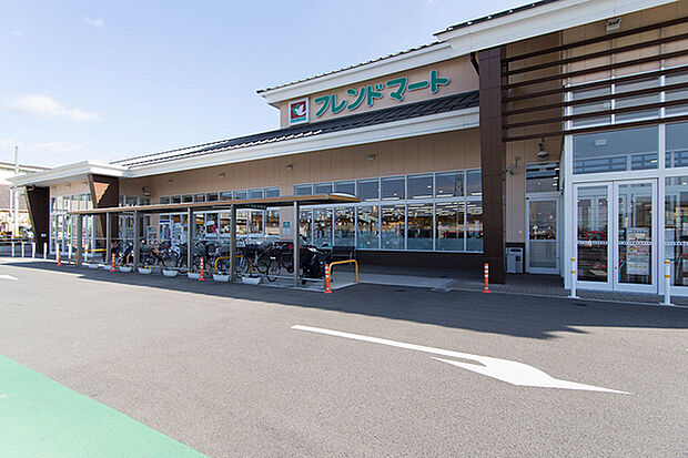 フレンドマート宇治菟道店まで596m