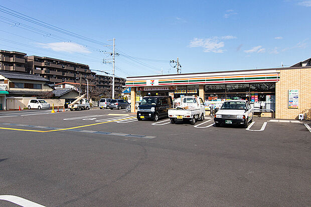 セブンイレブン宇治三室戸店まで408m