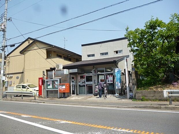 京都桃山南口郵便局まで593m