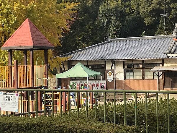 誕生院保育園まで559m