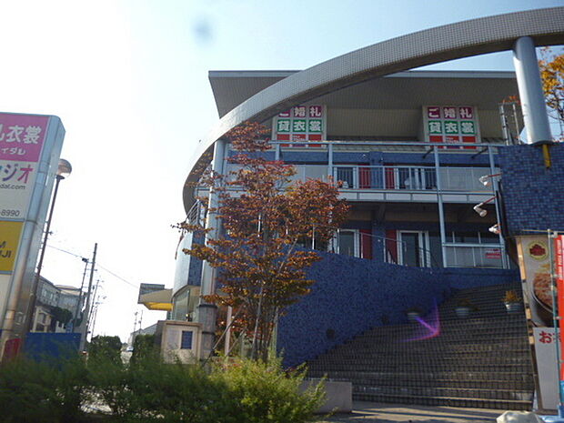 ジュンブライダルまで806m、一瞬を一生の輝きに