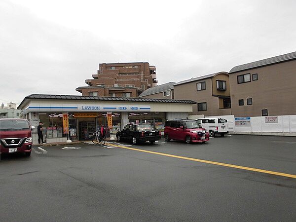 ローソン山科左義長店まで844m