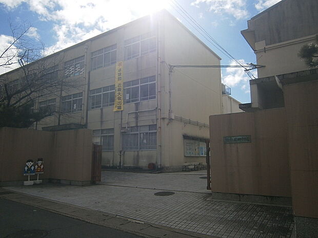 京都市立醍醐中学校まで500m