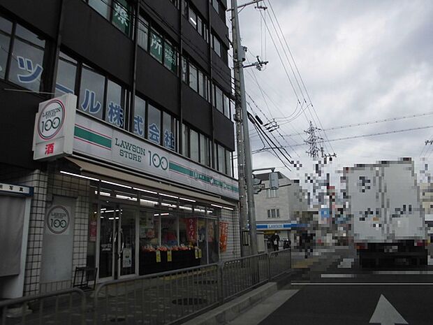ローソンストア100山科小野駅前店まで438m