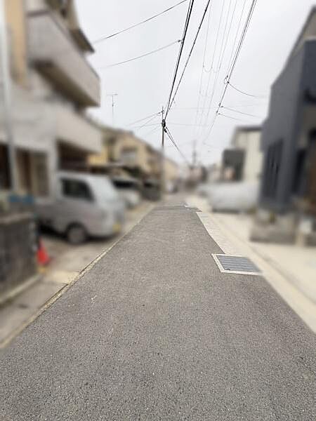 前面道路は整備されたアスファルト舗装！
