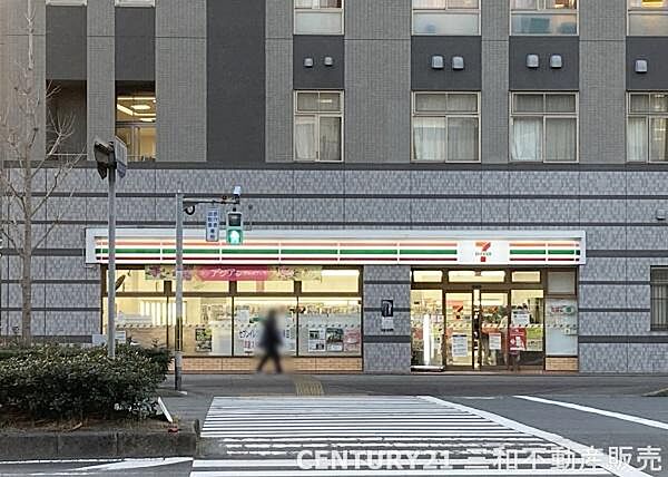 セブンイレブン京都堀川松原店まで351m、営業時間：6：30～23：30