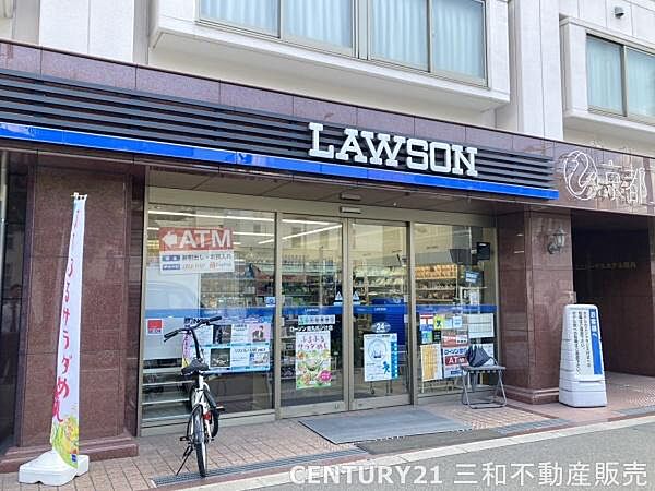 ローソン烏丸札ノ辻店まで806m、営業時間：24時間営業■自転車・バイク利用可■地下鉄「九条」駅近辺■近隣にスーパーフジタ・郵便局・ジョーシン有