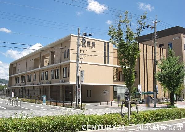 太秦病院まで1014m、時間：9：00～12：00、13：30～15：30、17：30～20：00土：9：00～12：00、休診日：日曜