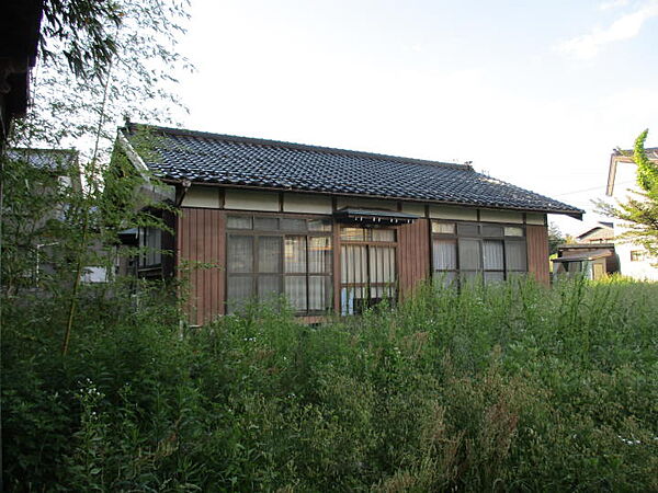 敷地内建物