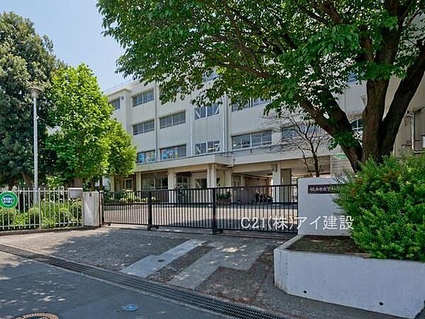 横浜市立下和泉小学校 まで110m、 横浜市立下和泉小学校