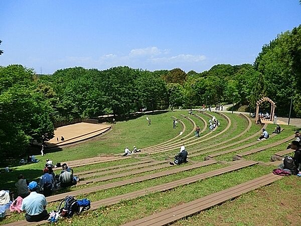 都筑中央公園まで1700m、都筑中央公園