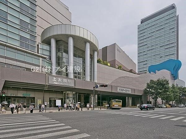 上大岡駅まで2100m、上大岡駅