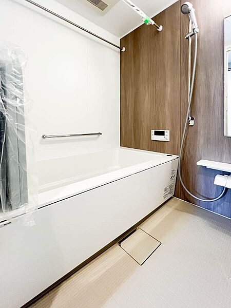 ～Bathroom～  ゆっくりと寛げる落ち着いたデザインのバスルーム。