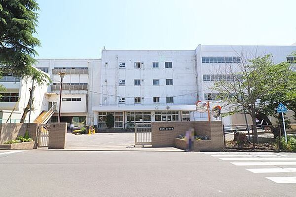 鎌倉市立深沢中学校まで1900m、鎌倉市立深沢中学校