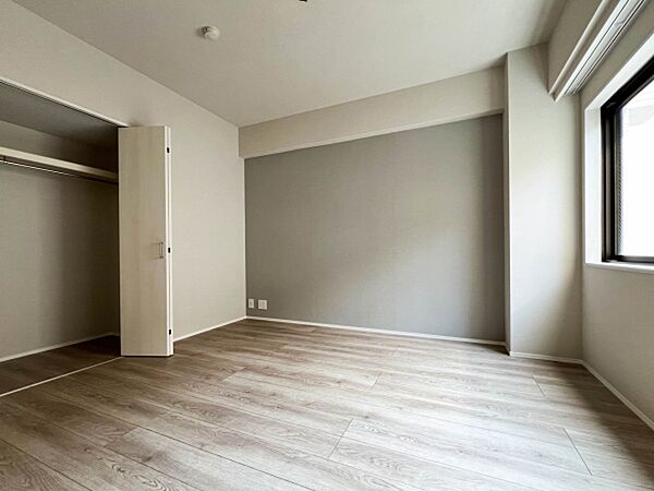 室内はリフォーム済みの為、室内はとても綺麗です。そのまま入居可能です。