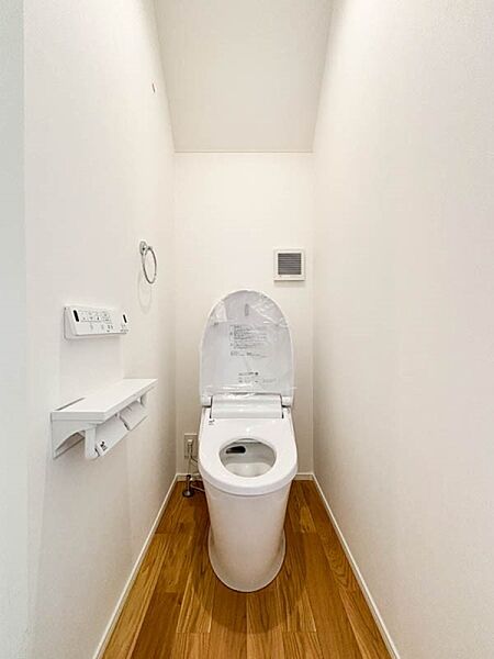 清潔感のあるトイレです