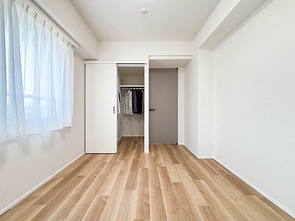 【Room】  1日の疲れを癒し、心地よく寛げるようゆったりとした広さを確保しています。