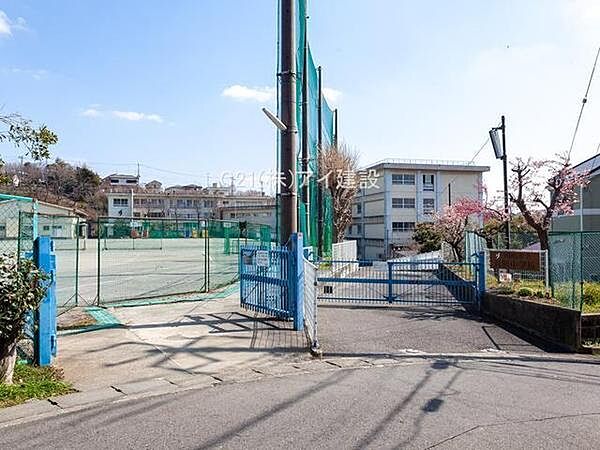 川崎市立長沢中学校まで800m、川崎市立長沢中学校