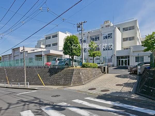 横浜市立みたけ台小学校まで180m、横浜市立みたけ台小学校