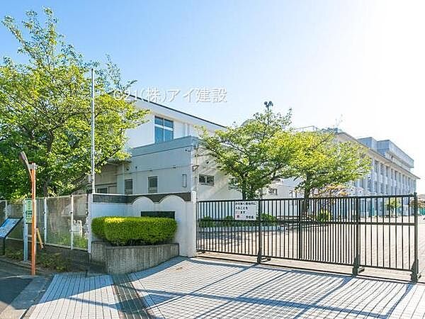 川崎市立麻生中学校　まで900m、川崎市立麻生中学校