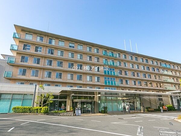 新百合ヶ丘総合病院まで700m、新百合ヶ丘総合病院