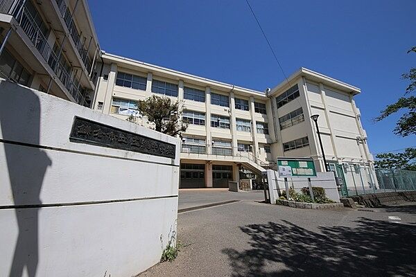 鎌倉市立玉縄中学校まで1600m、鎌倉市立玉縄中学校