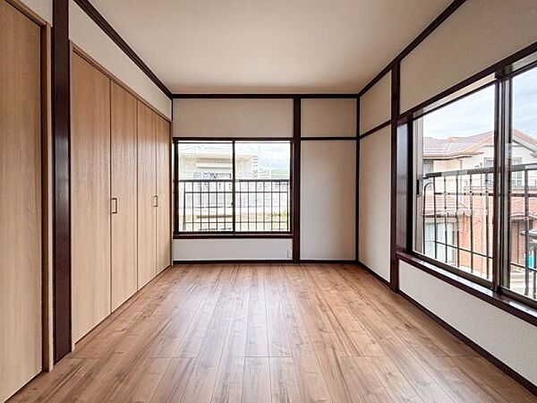 一人ひとりの大切なプライベート空間。趣味・感性で個性的に飾って頂けるようシンプルに仕上げてあります。ゆとりある広さで、一人の時間をゆったりと過ごせる安らぐお部屋になるはずです。