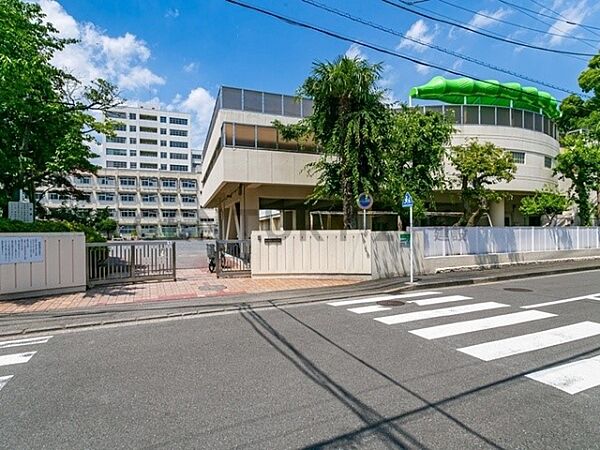 横浜市立二谷小学校まで400m、横浜市立二谷小学校
