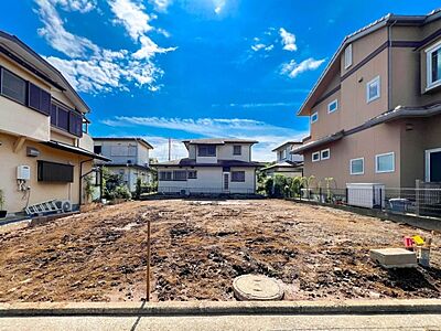 外観:この家からスタートする「新しいライフスタイル」はご家族にとって大切で貴重な時間。少しでも豊かに、そして快適に…そんな理想の暮らしを叶えてくれるお家になるはずです。 外観:この家からスタートする「新しいライフスタイル」はご家族にとって大切で貴重な時間。少しでも豊かに、そして快適に…そんな理想の暮らしを叶えてくれるお家になるはずです。