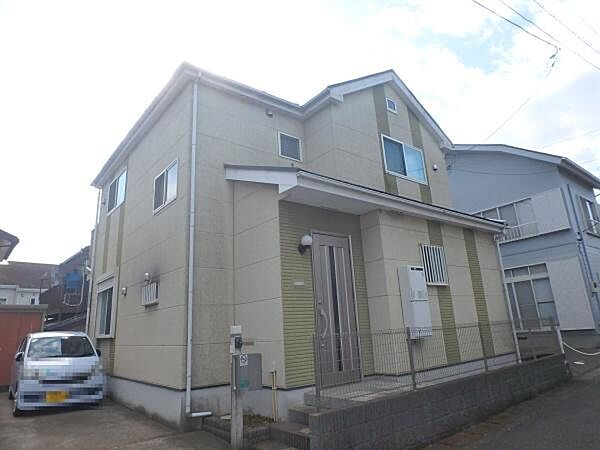 小屋裏収納あり。