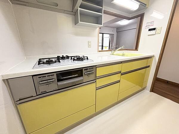 会話が弾む対面キッチンです♪
