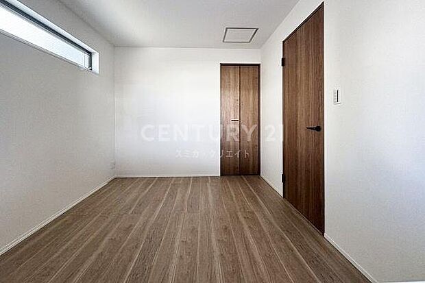 ベッドルーム 約5.3帖/お好きなベッドを置いてお気に入りの一部屋に。