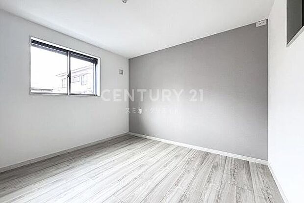 ベッドルーム 約6帖／お好きなベッドを置いてお気に入りの一部屋に。