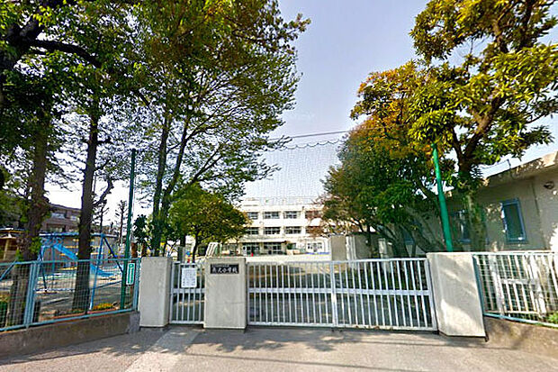 世田谷区立奥沢小学校まで220m