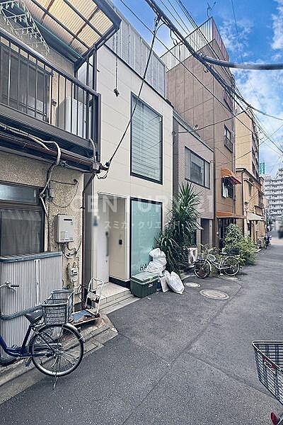 販売現地／建築条件無し、現況引き渡しとなります。