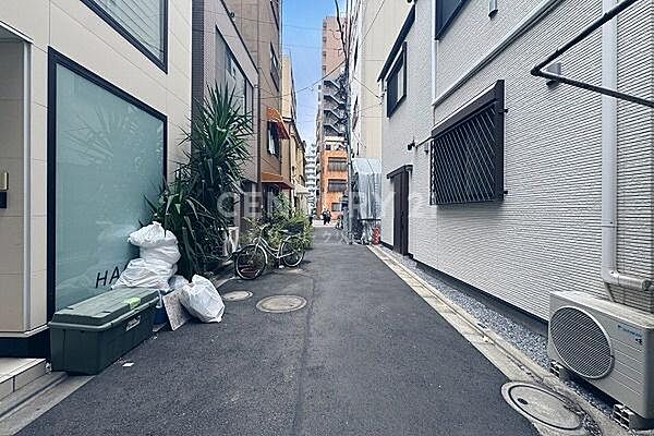 前面道路（→北方向へ撮影）／現地ご見学予約などお気軽にお問い合わせください！