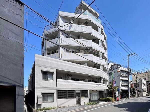 建物外観（2026.8撮影）／総戸数23戸のマンションです。