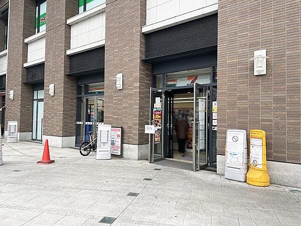 セブンイレブン中目黒アトラスタワー店まで300m